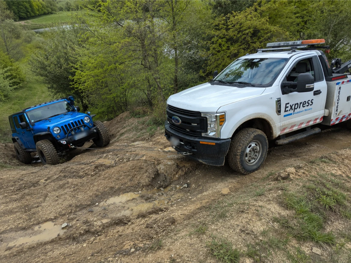 Jeep Wrangler off road winch recovery Ascot