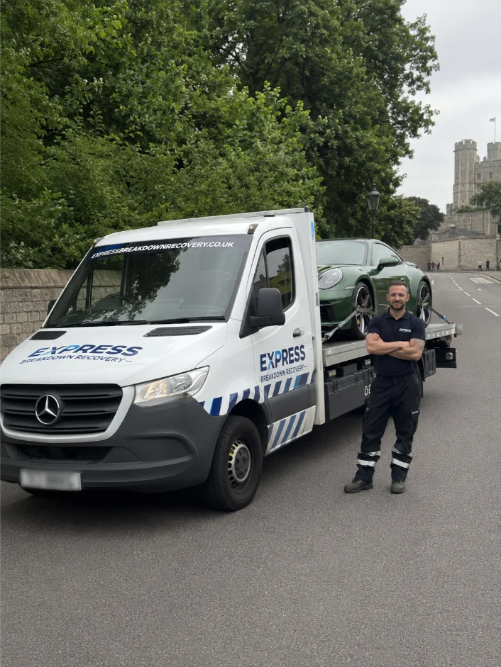 Recovery Operator Porsche 911 Windsor Berkshire