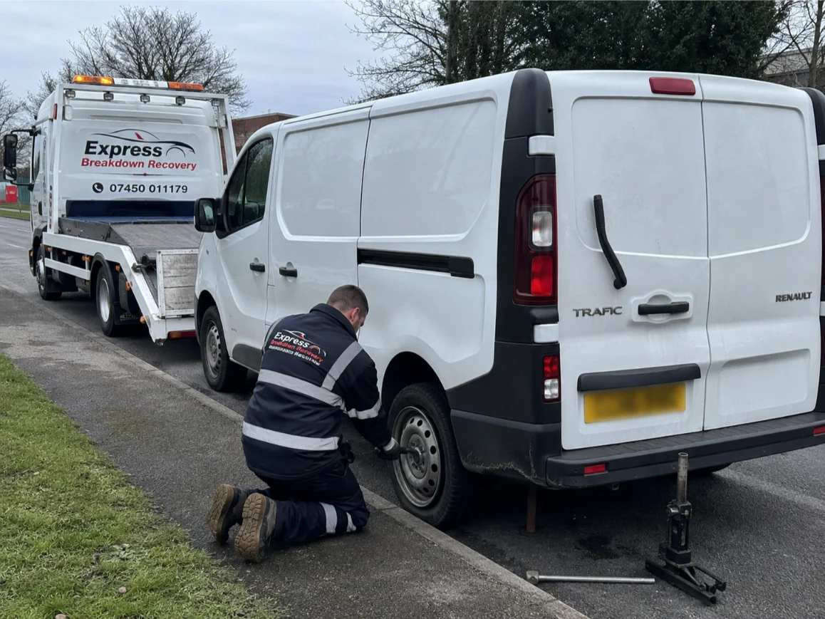 Renault Van Mobile Tyre Change Service in Bracknell