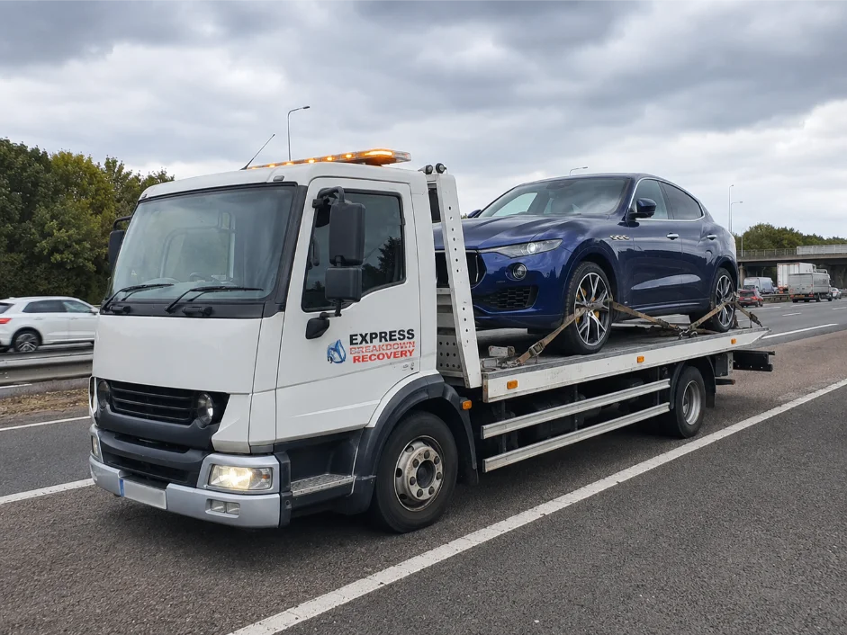 maserati levante luxury car recovery m4 motorway