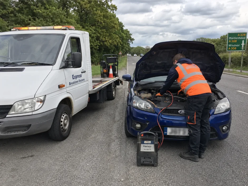 Roadside assistance Maidenhead Ford Focus Jump Start Service