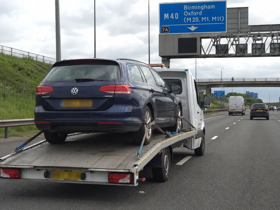 volkswagen passat estate vehicle transport m40 motorway