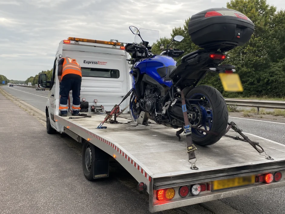 yamaha tracer 9 gt motorbike recovery m4 motorway