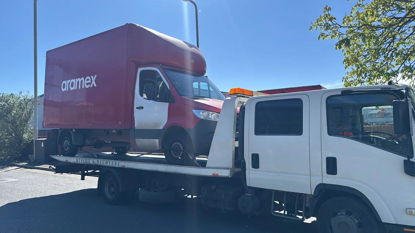 aramex-delivery-truck-commercial-vehicle-recovery