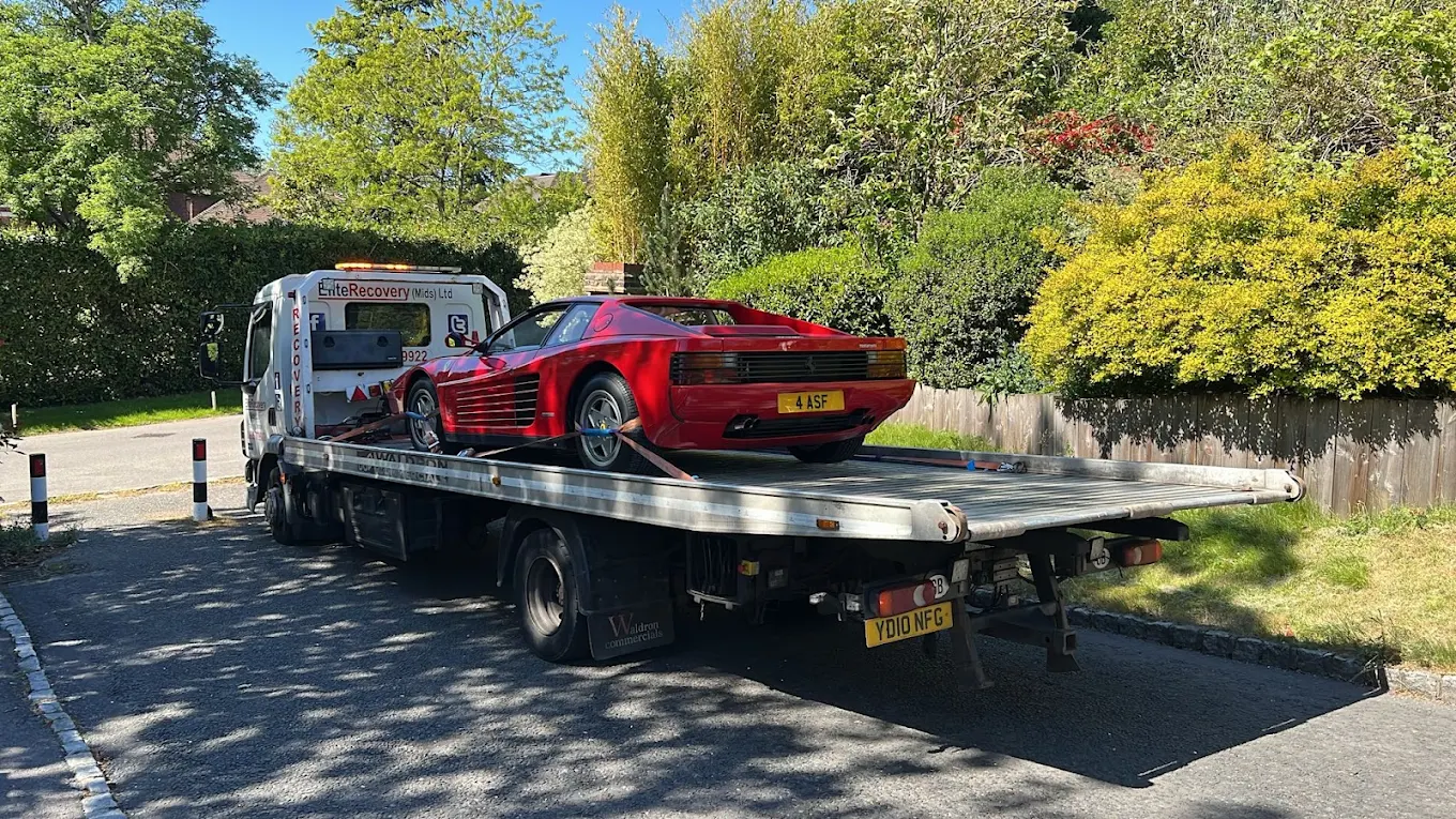 ferrari-testarossa-luxury-car-recovery-wokingham