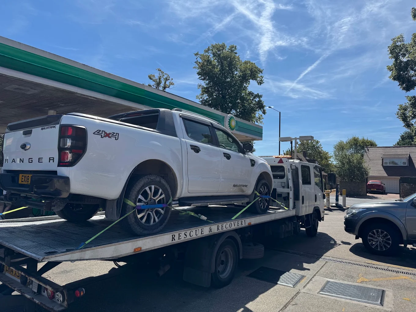 ford-range-rover-car-recovery