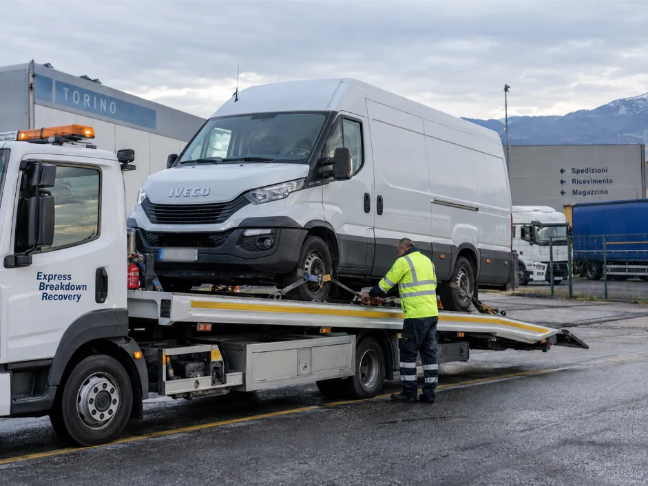 Iveco Daily Commercial Vehicle Recovery Turin, Italy to UK