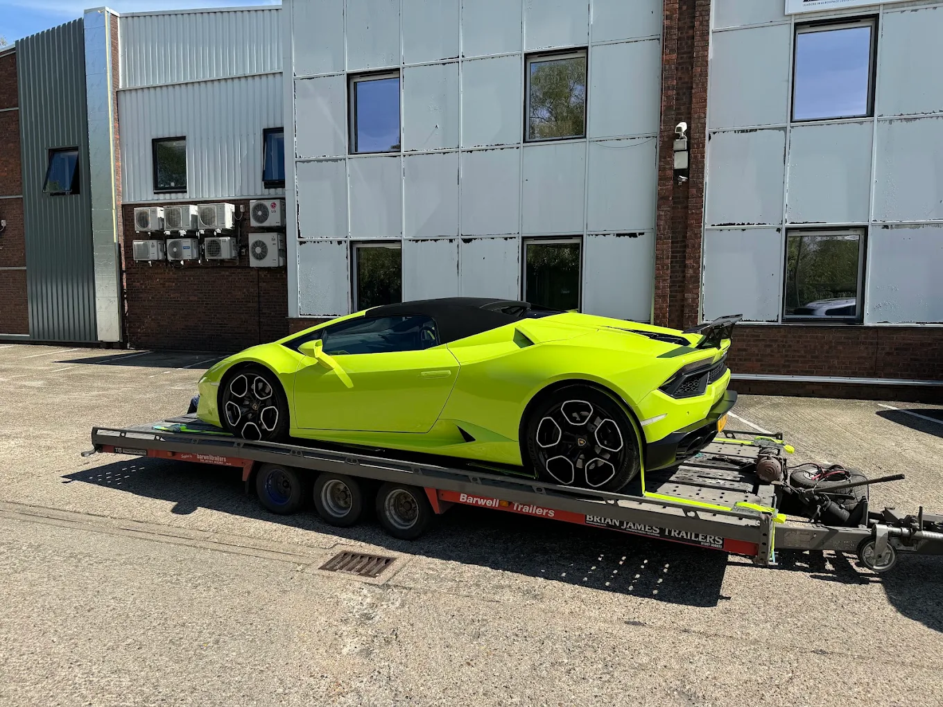 lamborghini-huracan-luxury-car-transport-berkshire
