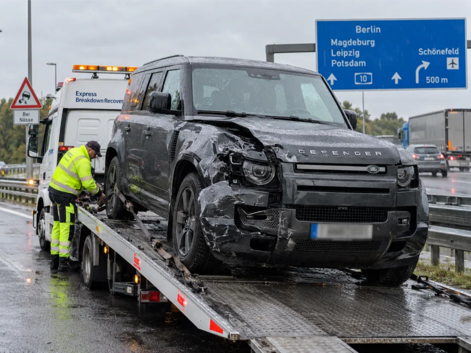 Land Rover Defender accident recovery in Berlin, Germany to UK