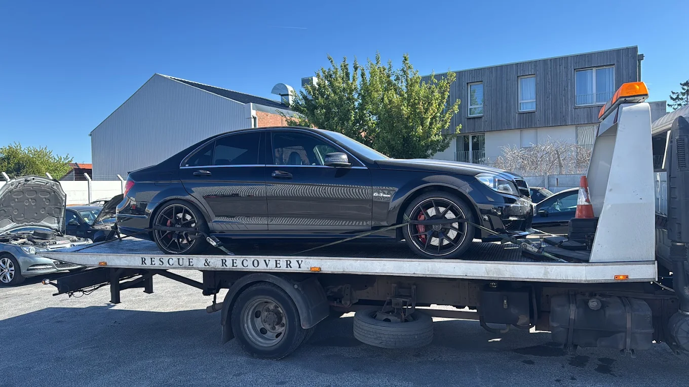 mercedes-amg-c63-car-recovery-uk
