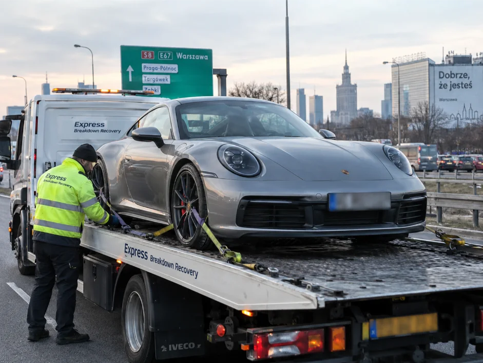 porsche 911 luxury car transport poland to uk warsaw