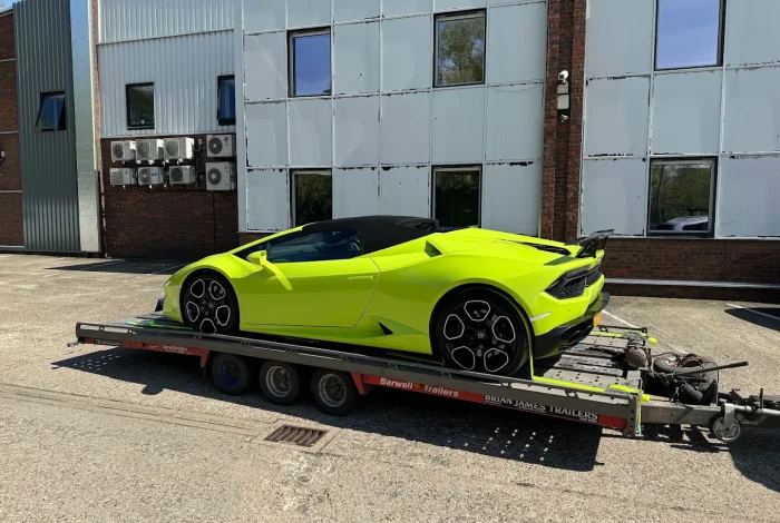 Lamborghini Huracan luxury car transport in Berkshire